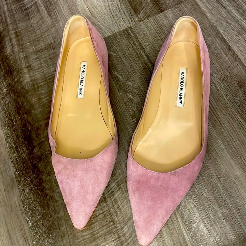 Size 40 Pink Suede Manolo Blahnik ballerina style flats. Very cared for.